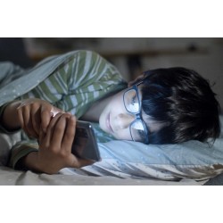 Agora É Lei: Paraná conta com semana de conscientização e prevenção sobre excesso de uso de telas por bebês e crianças